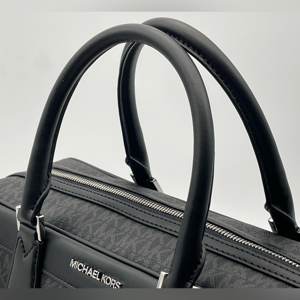 Michael Kors Travel Large Weekender Bag With Trolley Sleeve - Picture 9 of 13